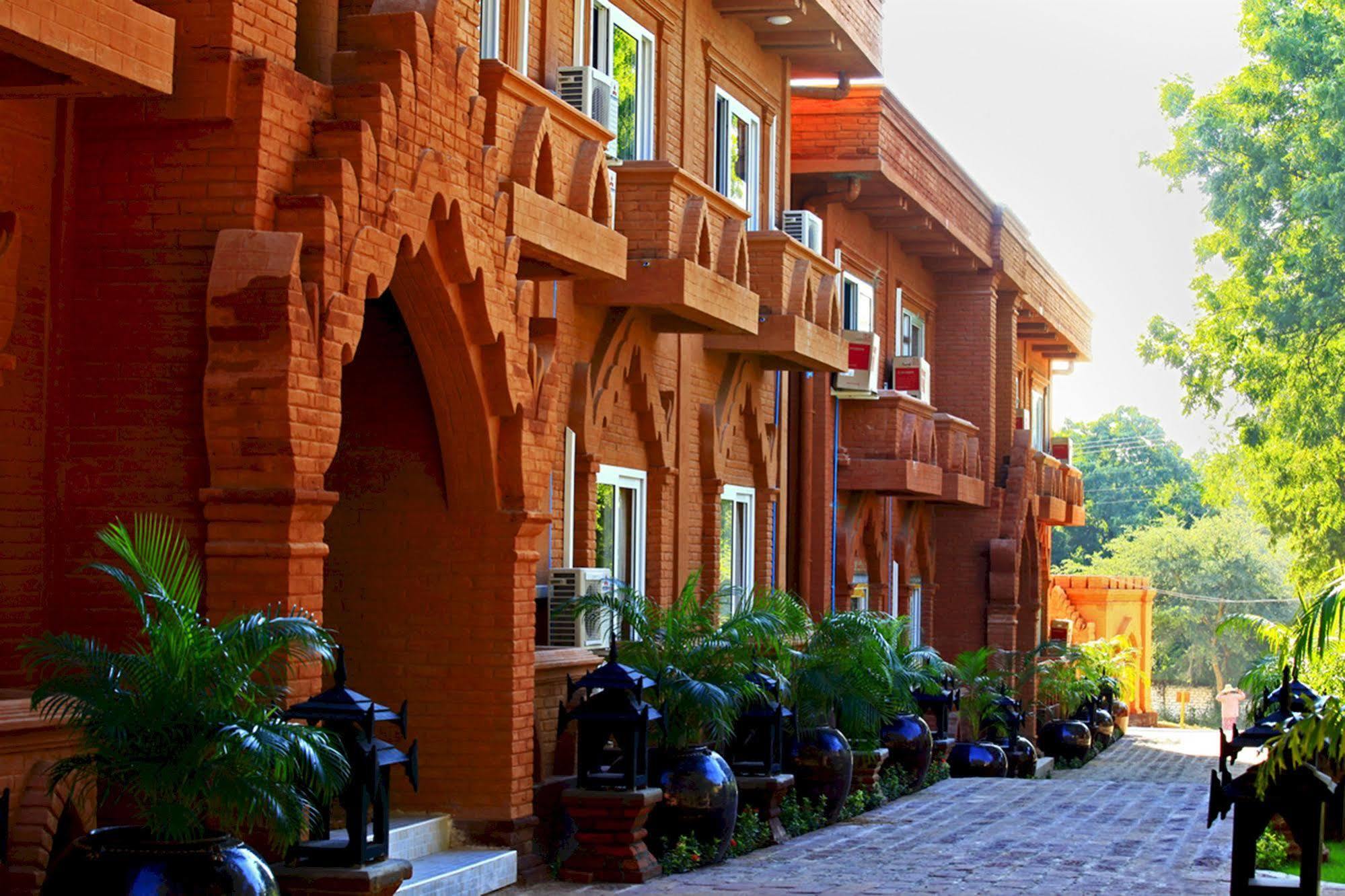 Hotel Sincere Smile Bagan New Bagan Екстериор снимка