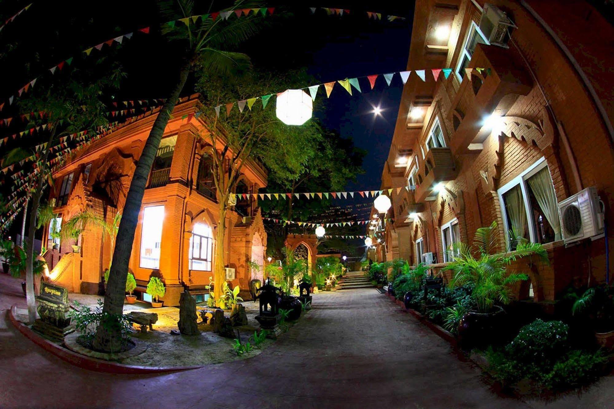 Hotel Sincere Smile Bagan New Bagan Екстериор снимка